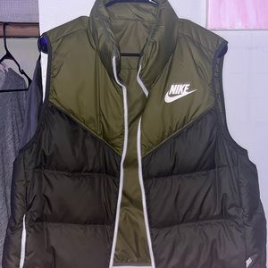 Nike Woman’s Reversible Vest